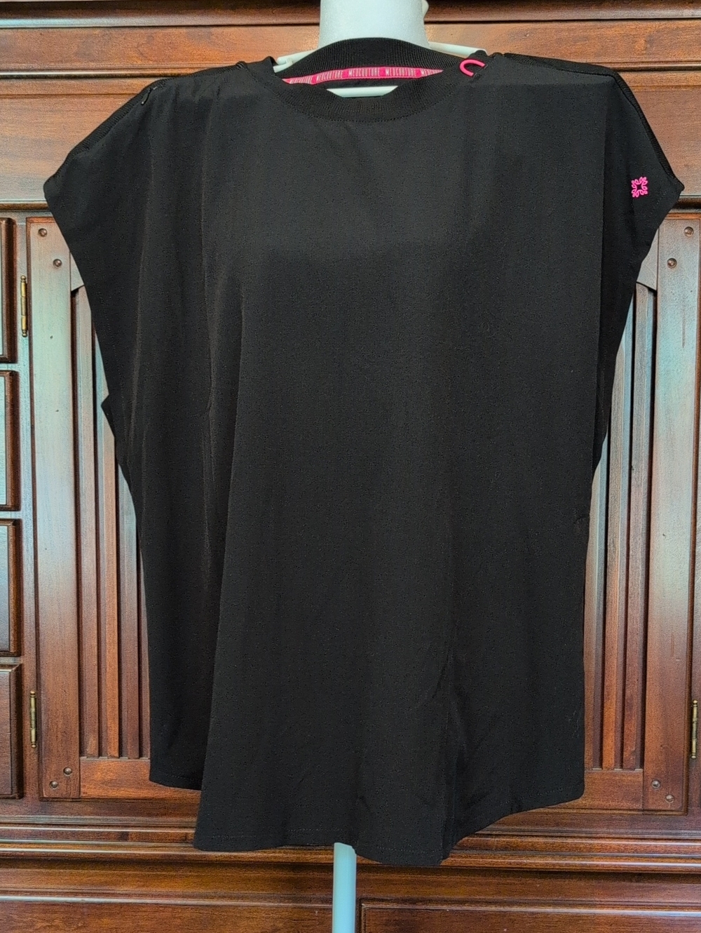 Med Couture Black Cap-Sleeve Crew Neck Scrubs with Pink Accent